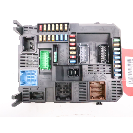 PLATINE FUSIBLE HABITACLE