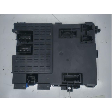 PLATINE FUSIBLE HABITACLE