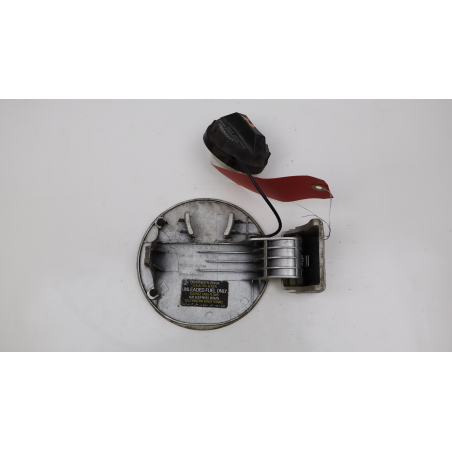 VOLET DE TRAPPE CARBURANT