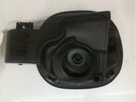 VOLET DE TRAPPE CARBURANT