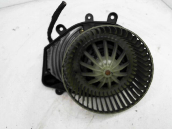 Ventilateur de chauffage occasion VOLKSWAGEN PASSAT IV Phase 2 - 1.8i 150ch