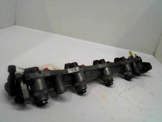 Rampe injection occasion FORD PUMA phase 1 - 1.4i 90ch