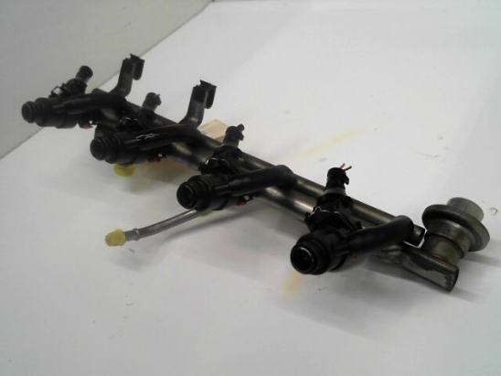 Rampe injection occasion B.M.W. SERIE 3 IV Phase 1 - 318i