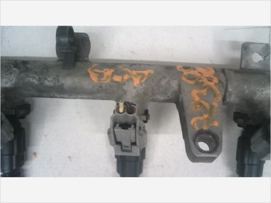 Rampe injection occasion HYUNDAI COUPE II phase 1 - 1.6i 105ch