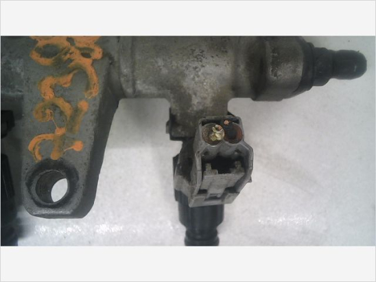 Rampe injection occasion HYUNDAI COUPE II phase 1 - 1.6i 105ch