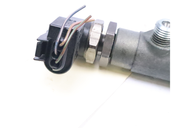 Rampe injection occasion B.M.W. SERIE 3 IV phase 2 TOURING - 320 D