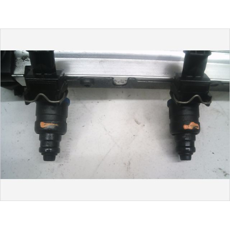 Rampe injection occasion VOLVO V40 I Phase 2 - 1.8 16v