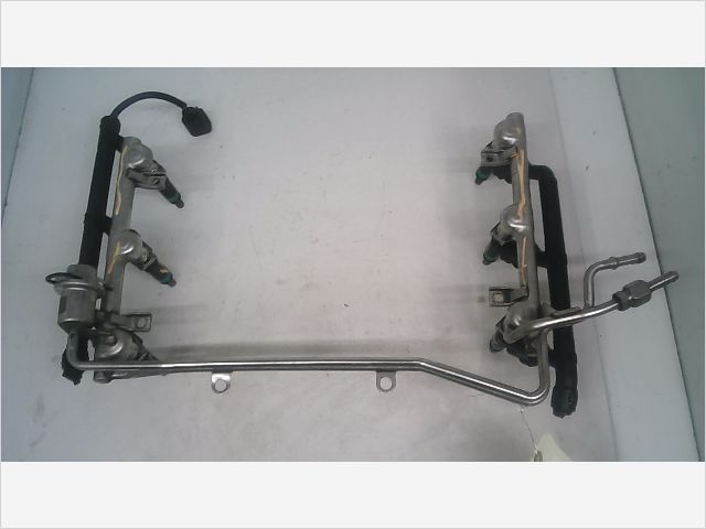 Rampe injection occasion AUDI A4 II Phase 1 - 3.0i 220ch