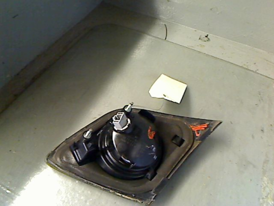 Feu arrière interieur gauche occasion MAZDA 3 I Phase 2 - 1.6 MZ-CD 110ch