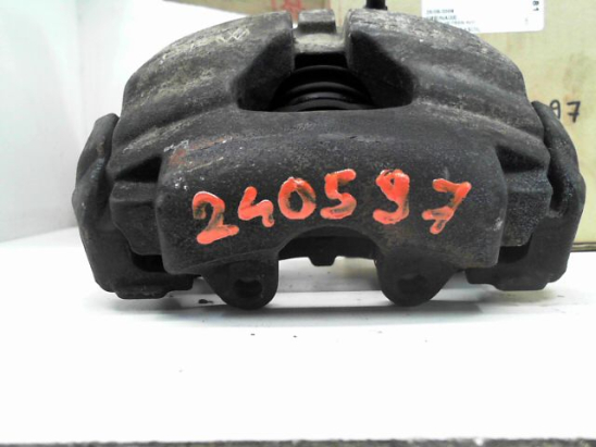 Etrier de frein avant gauche occasion VOLKSWAGEN TRANSPORTER V Phase 1 - 2.5 TDI 130ch