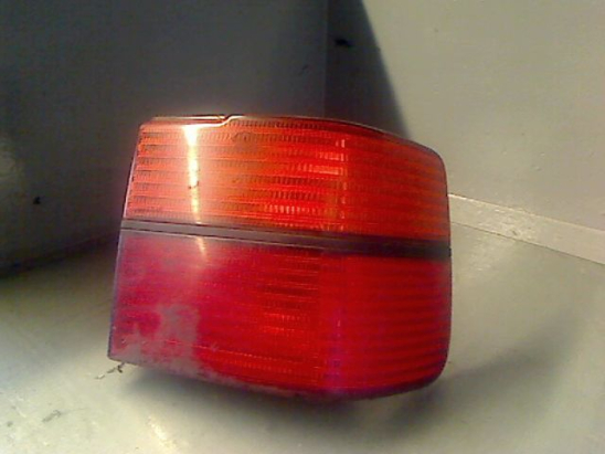 Feu arrière droit occasion VOLKSWAGEN VENTO Phase 1 - 1.8i 90ch