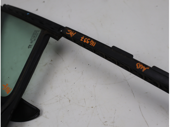 Vitre fixe porte avant gauche occasion PEUGEOT 208 Phase 1 - 1.6 HDI 8v 115ch