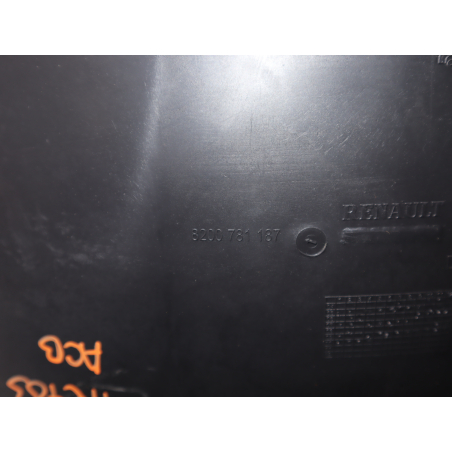 Pare-boue arrière droit occasion RENAULT CLIO III Phase 2 - 1.6i 128ch