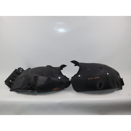 Pare-boue avant droit occasion RENAULT MEGANE I Phase 2 CAB - 1.6 16v 110ch