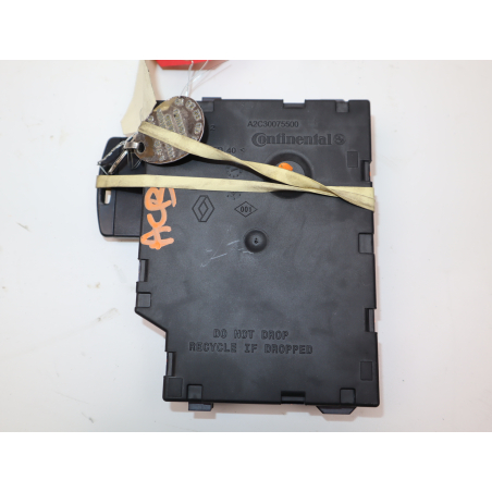 Lecteur de carte occasion RENAULT CAPTUR Phase 1 - 1.2i 118 16V