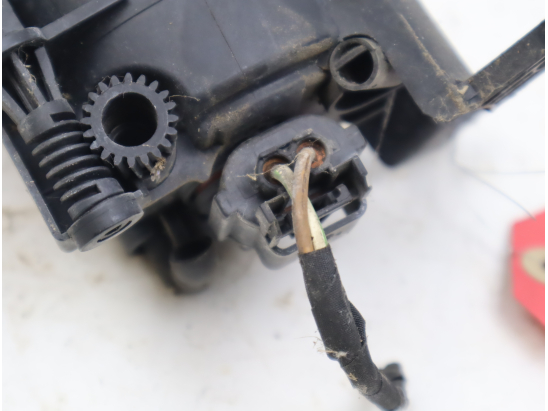 PHARE ANTIBROUILLARD AVG