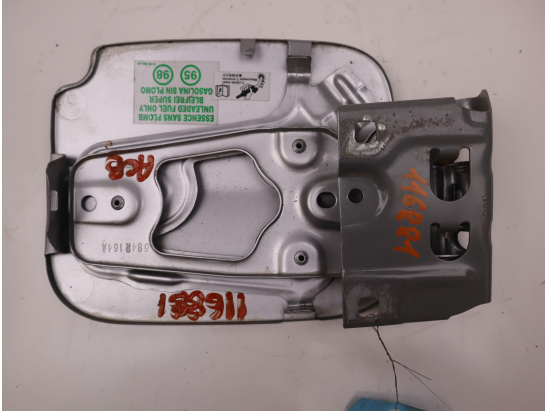 VOLET DE TRAPPE CARBURANT