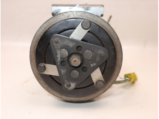 COMPRESSEUR AIR CONDITIONNE