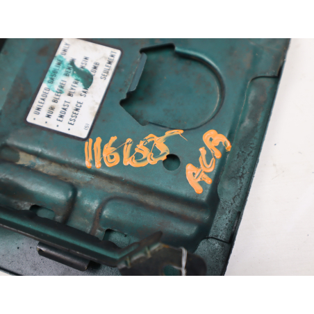 VOLET DE TRAPPE CARBURANT