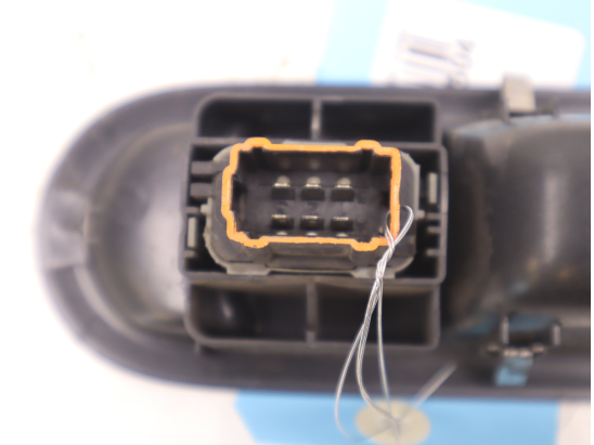 COMMANDE LEVE-GLACE PORTE AVD