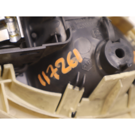 POIGNEE INT PORTE AVG