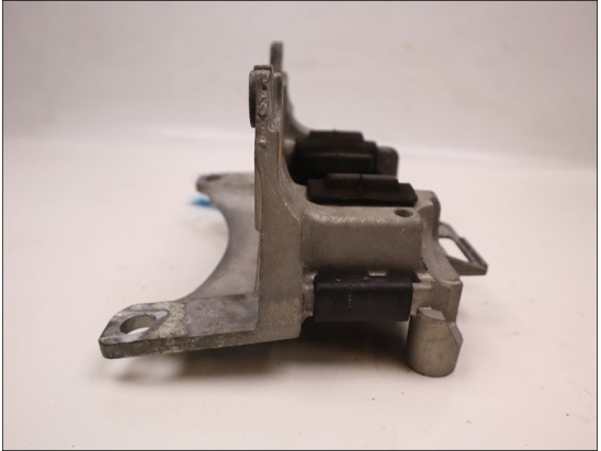 SUPPORT BOITE DE VITESSE