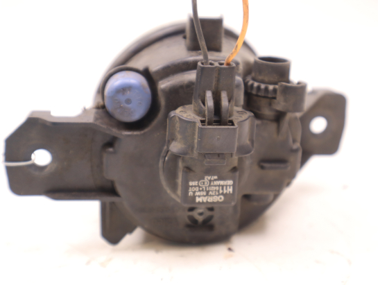 PHARE ANTIBROUILLARD AVD