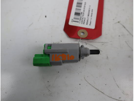 CONTACTEUR DE STOP SUR PEDALE