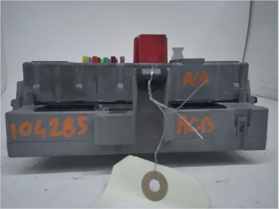 PLATINE FUSIBLE HABITACLE