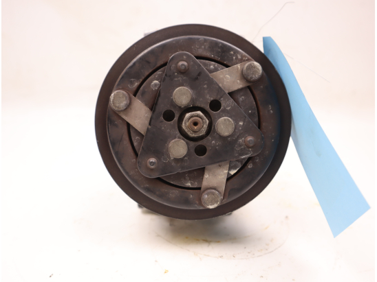 COMPRESSEUR AIR CONDITIONNE