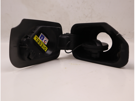 VOLET DE TRAPPE CARBURANT