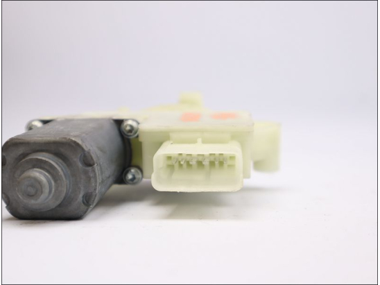 MOTEUR LEVE-VITRE AVG