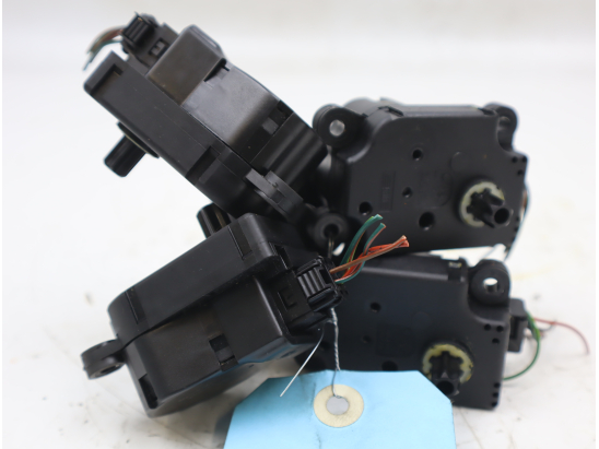 MOTEUR VOLET DE CHAUFFAGE