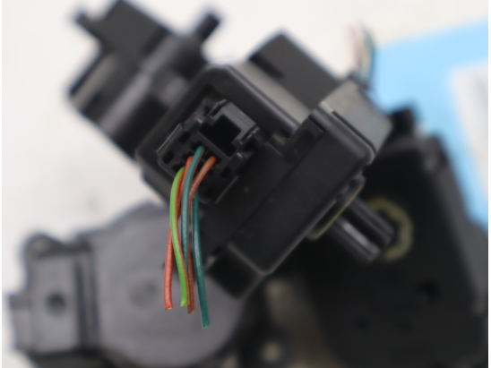 MOTEUR VOLET DE CHAUFFAGE