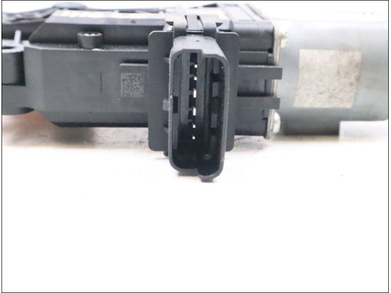 MOTEUR LEVE-VITRE AVG