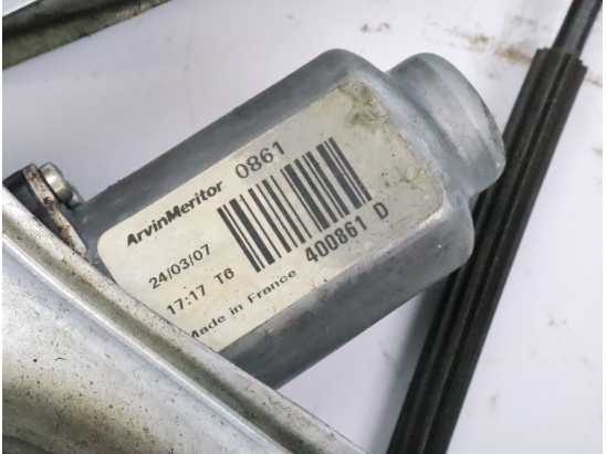 MECANISME+MOTEUR LEVE-GLACE AVD