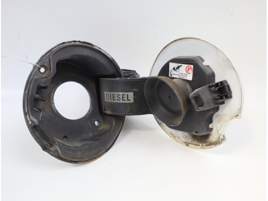 VOLET DE TRAPPE CARBURANT