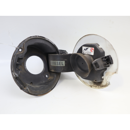 VOLET DE TRAPPE CARBURANT