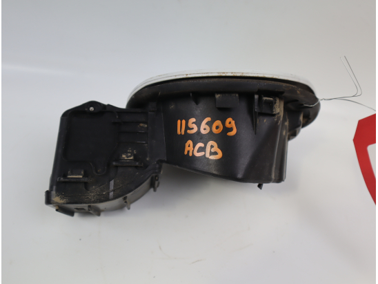 VOLET DE TRAPPE CARBURANT