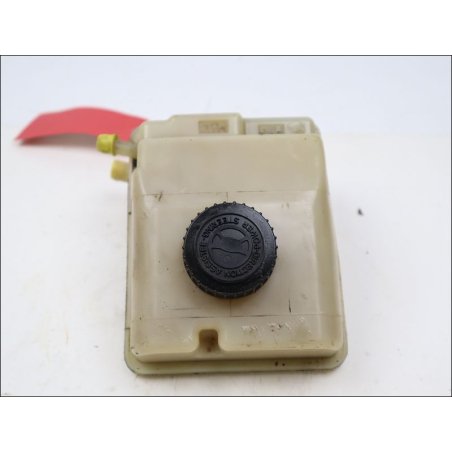 RESERVOIR POMPE DIRECTION