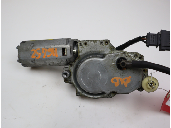 MOTEUR ESSUIE-GLACE AR