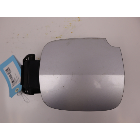 VOLET DE TRAPPE CARBURANT