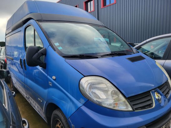 RENAULT TRAFIC II DE 2009...