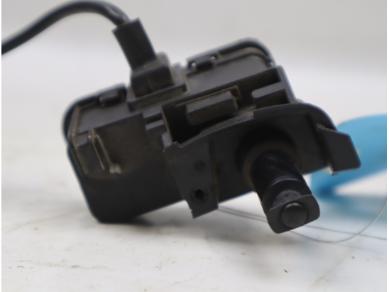 ACTIONNEUR PORTILLON AILE ARD