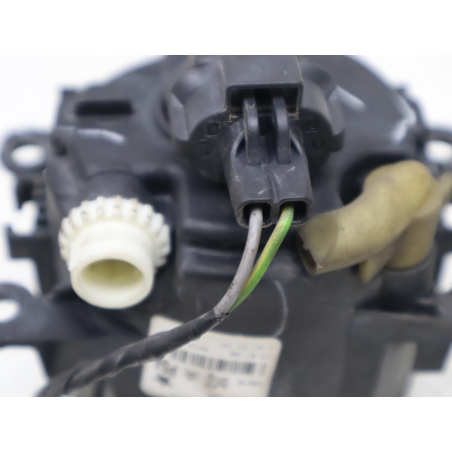 PHARE ANTIBROUILLARD AVD