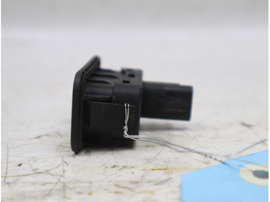 ACTIONNEUR SERRURE HAYON