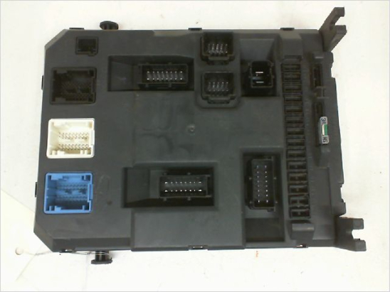 PLATINE FUSIBLE HABITACLE