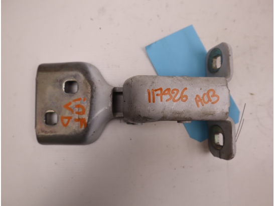 CHARNIERE PORTE AVD INF