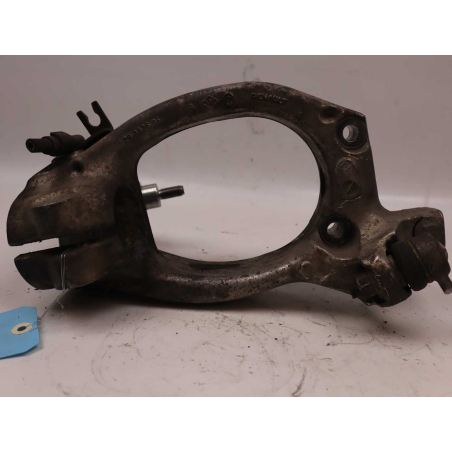 SUPPORT TRIANGLE INFERIEUR AVD