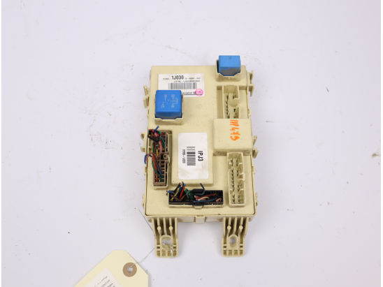 PLATINE FUSIBLE HABITACLE